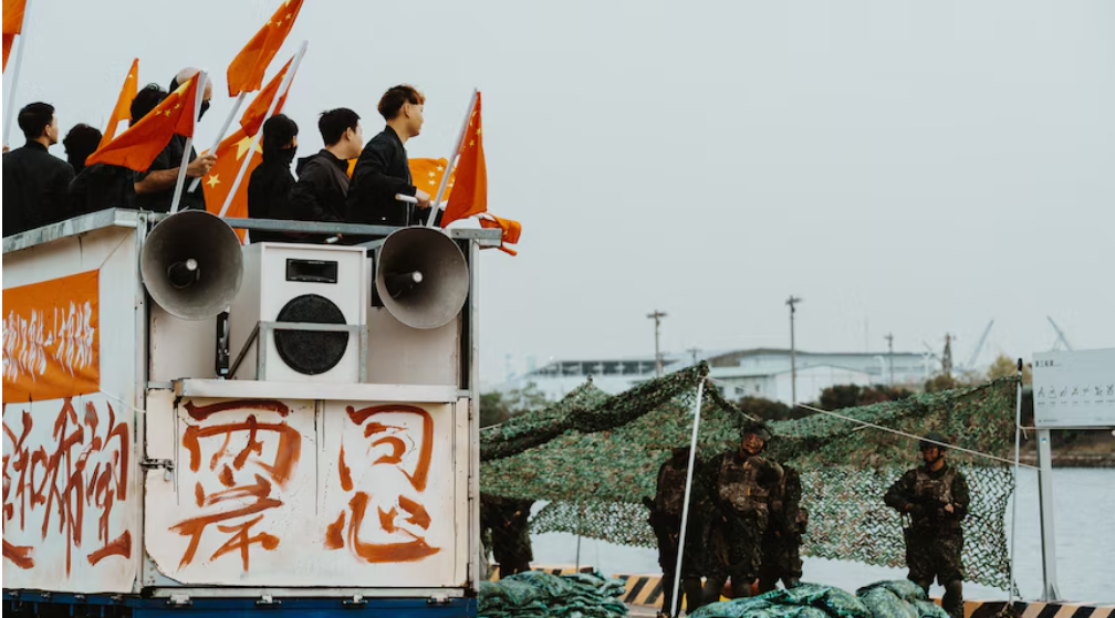 This is an example description for this item.